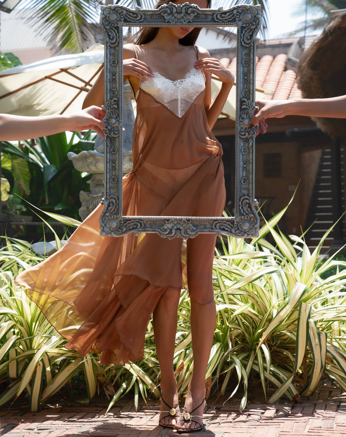 Yuli Dress by Huelleyrose