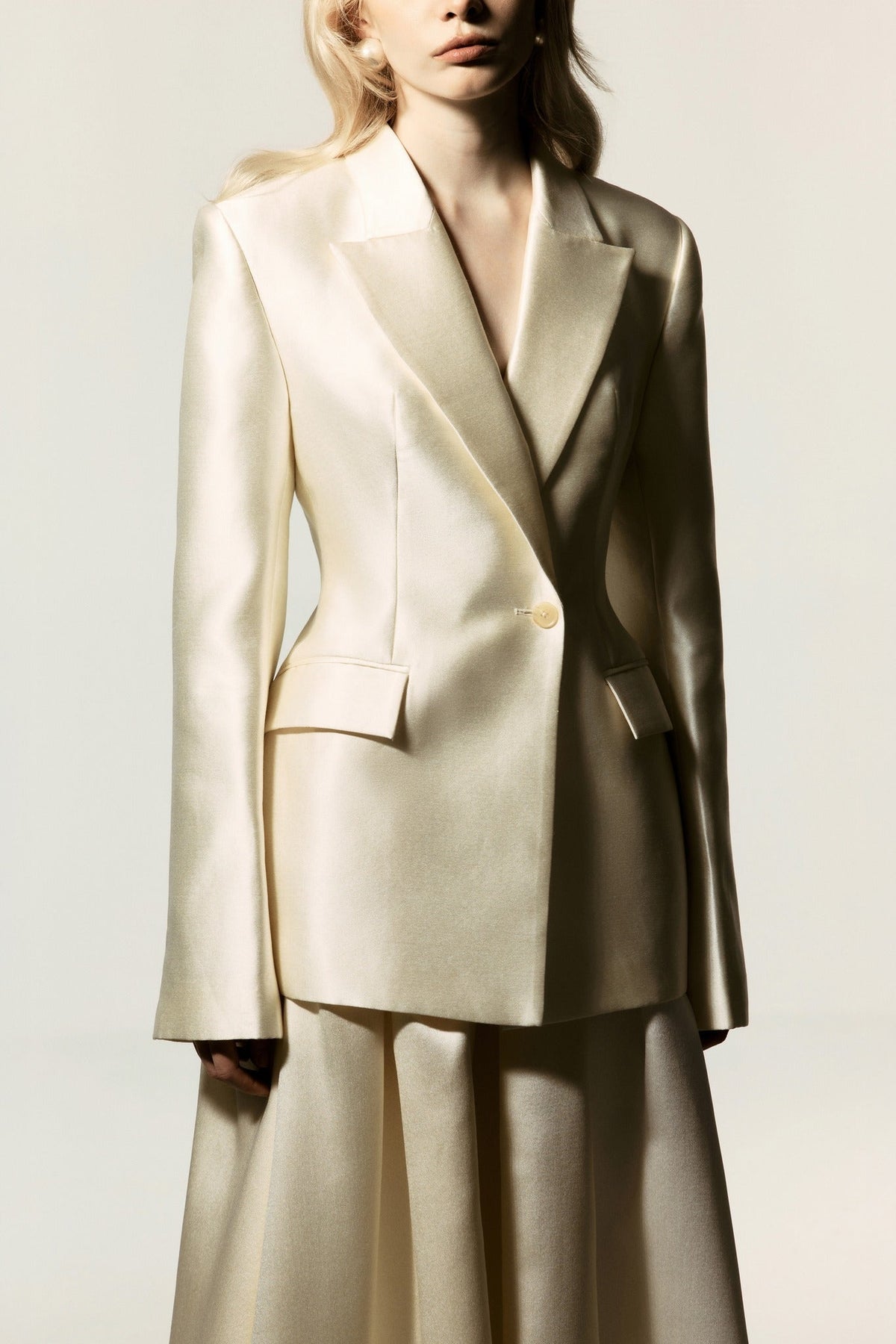Icon Blazer by HUONG Boutique