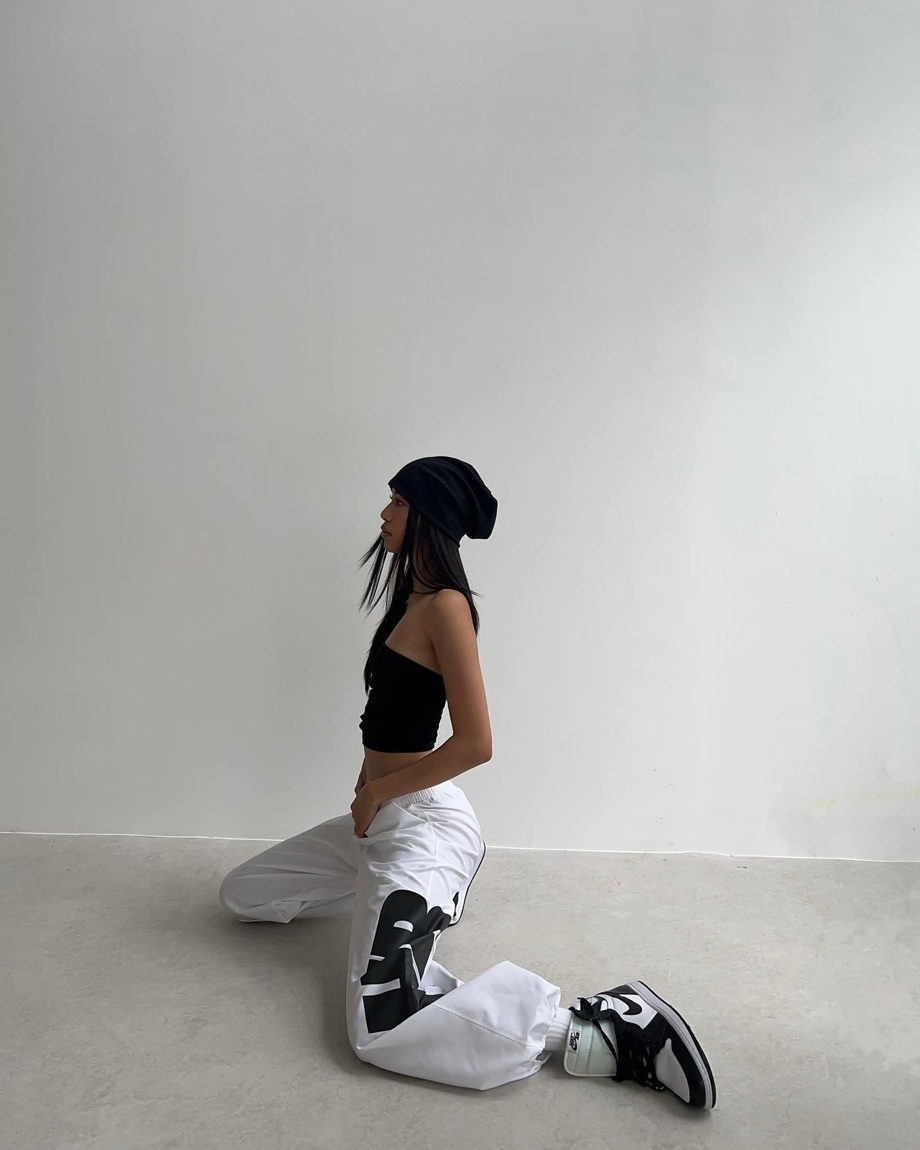 HR WHITE PANTS by Huelleyrose