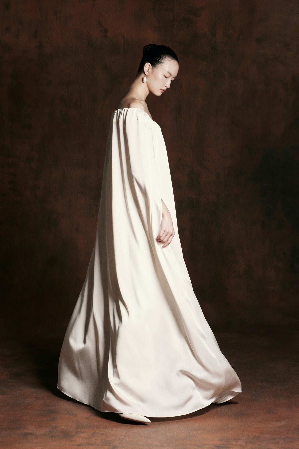 Poème Cape by HUONG Boutique