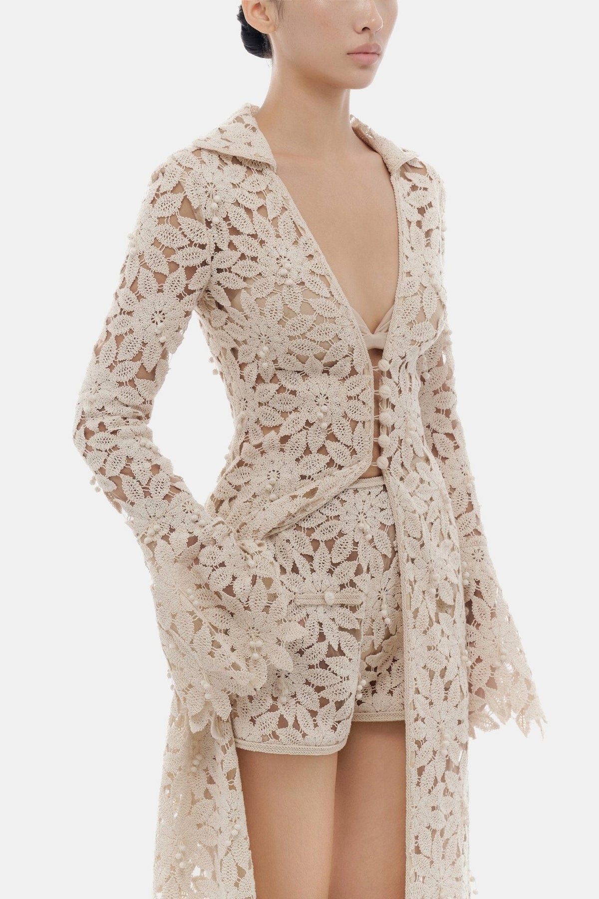 Beige Floral Lace Shorts by Montsand