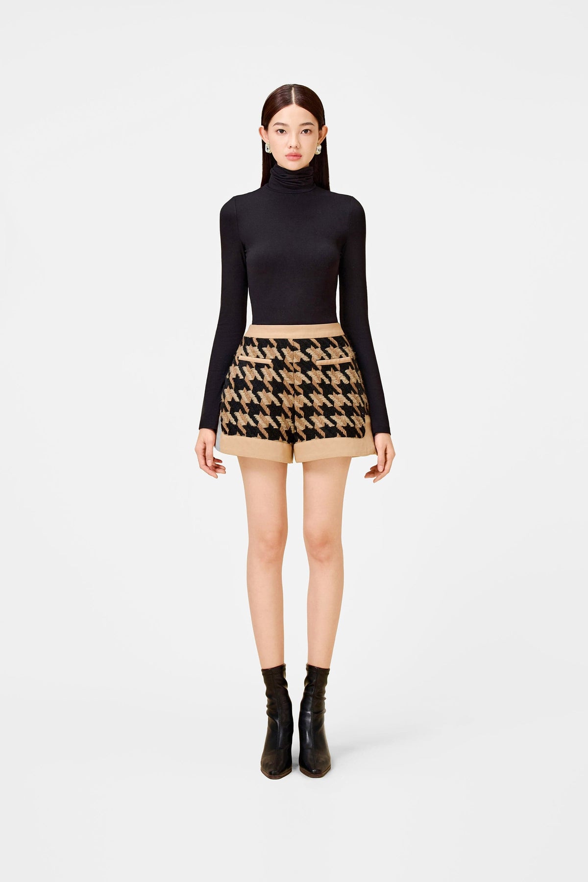 Black and Brown  Houndstooth Shorts by Montsand