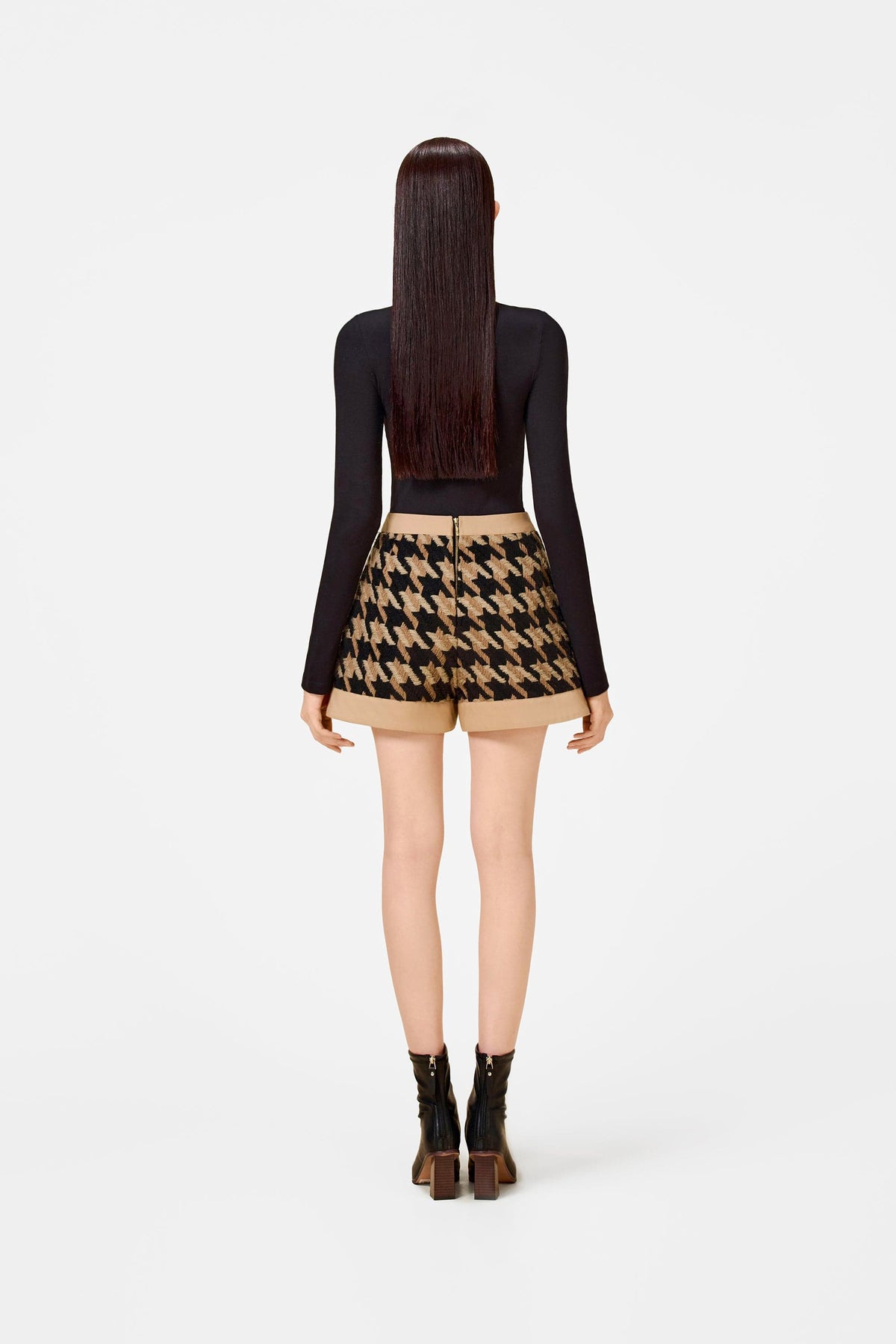Black and Brown  Houndstooth Shorts by Montsand