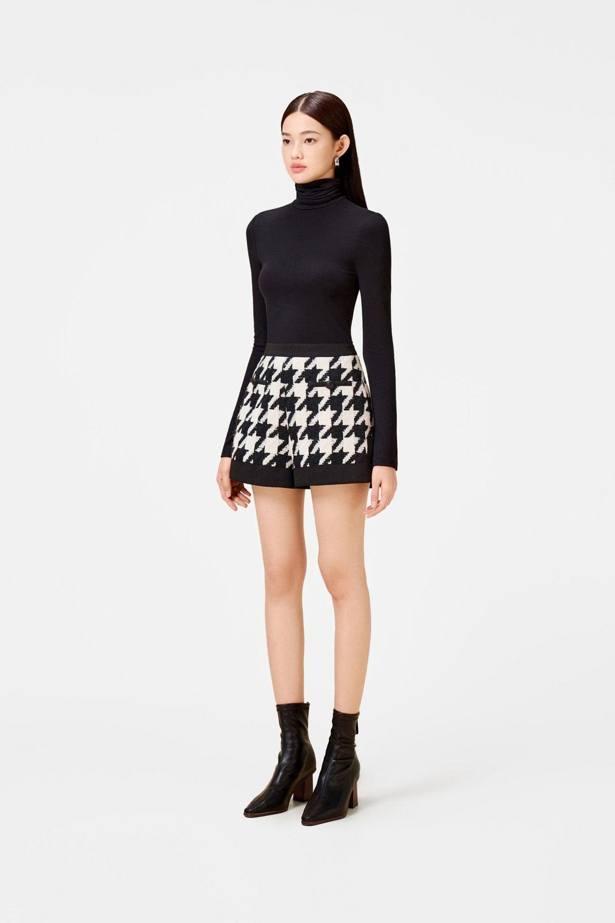 Black and White Houndstooth Shorts by Montsand