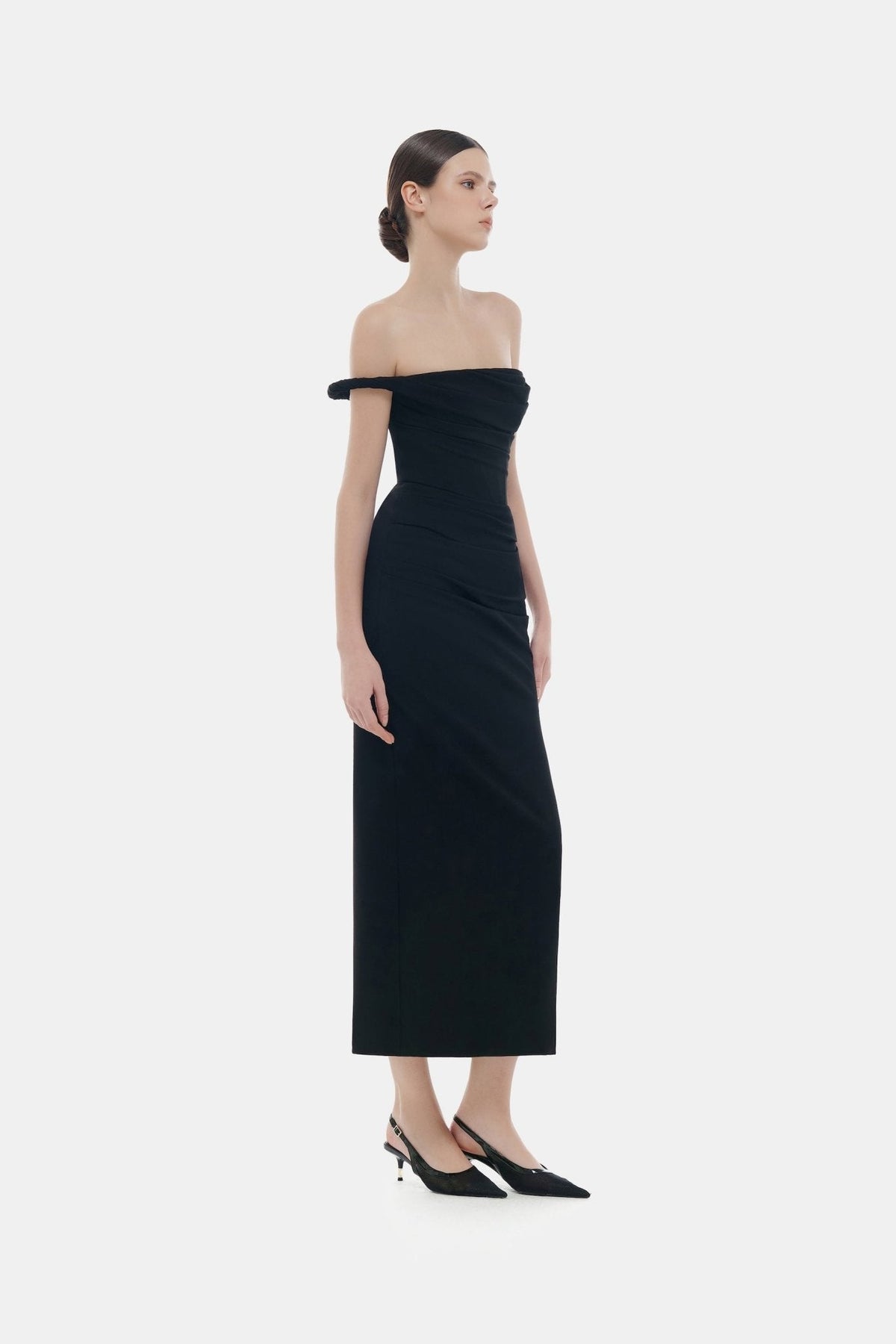 Black One-off Shoulder Draped Midi Dress by Montsand