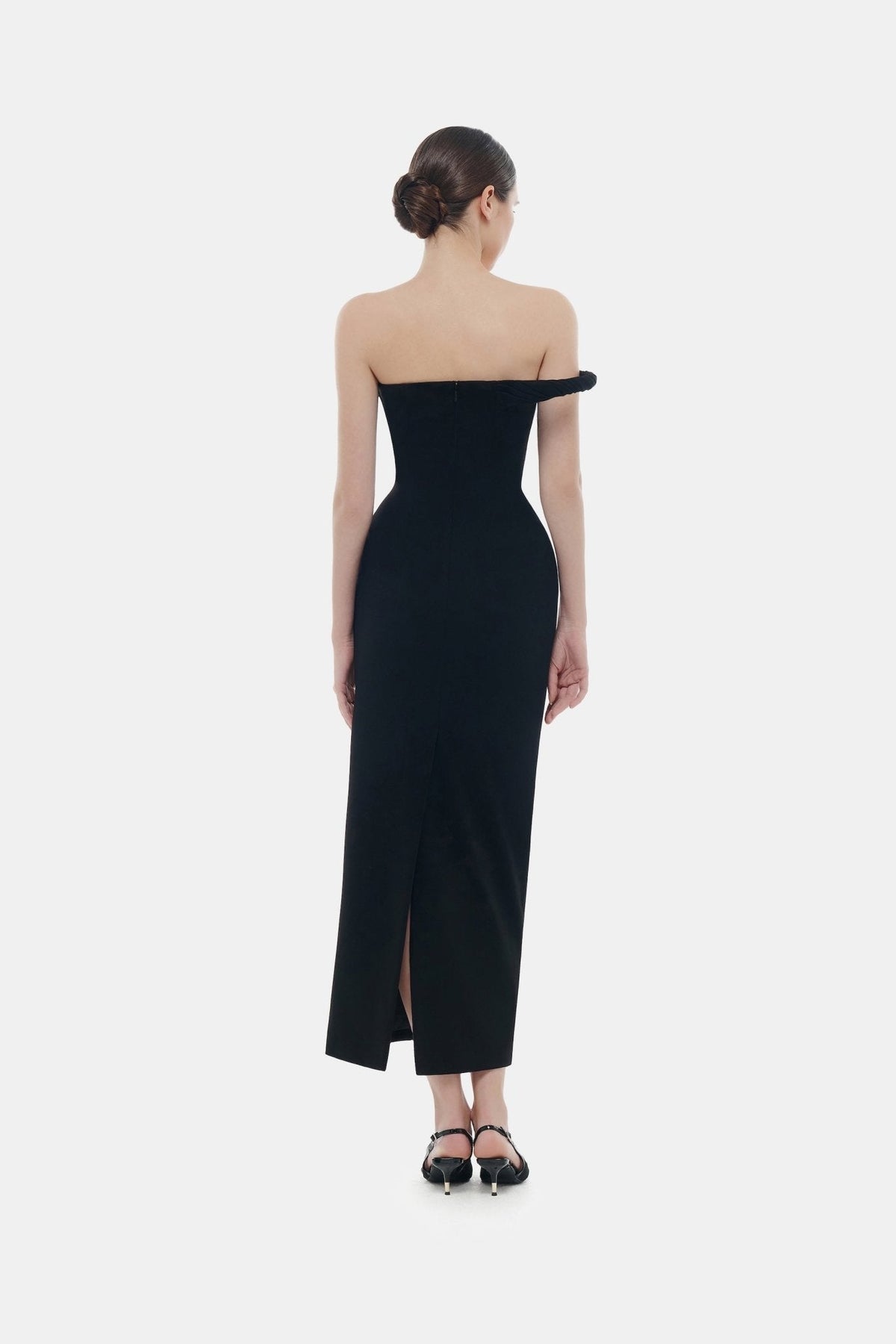 Black One-off Shoulder Draped Midi Dress by Montsand