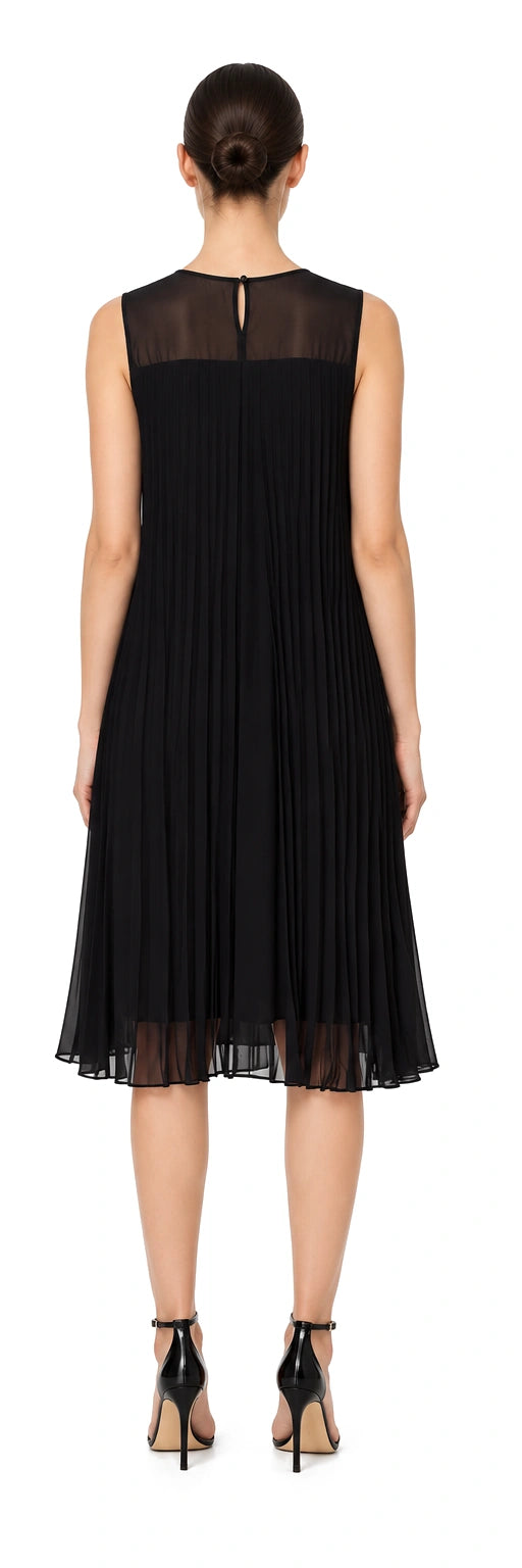 MAXI CHIFFON ĐEN DẬP LY, AI-rendered back view; rear details inferred where no source exists