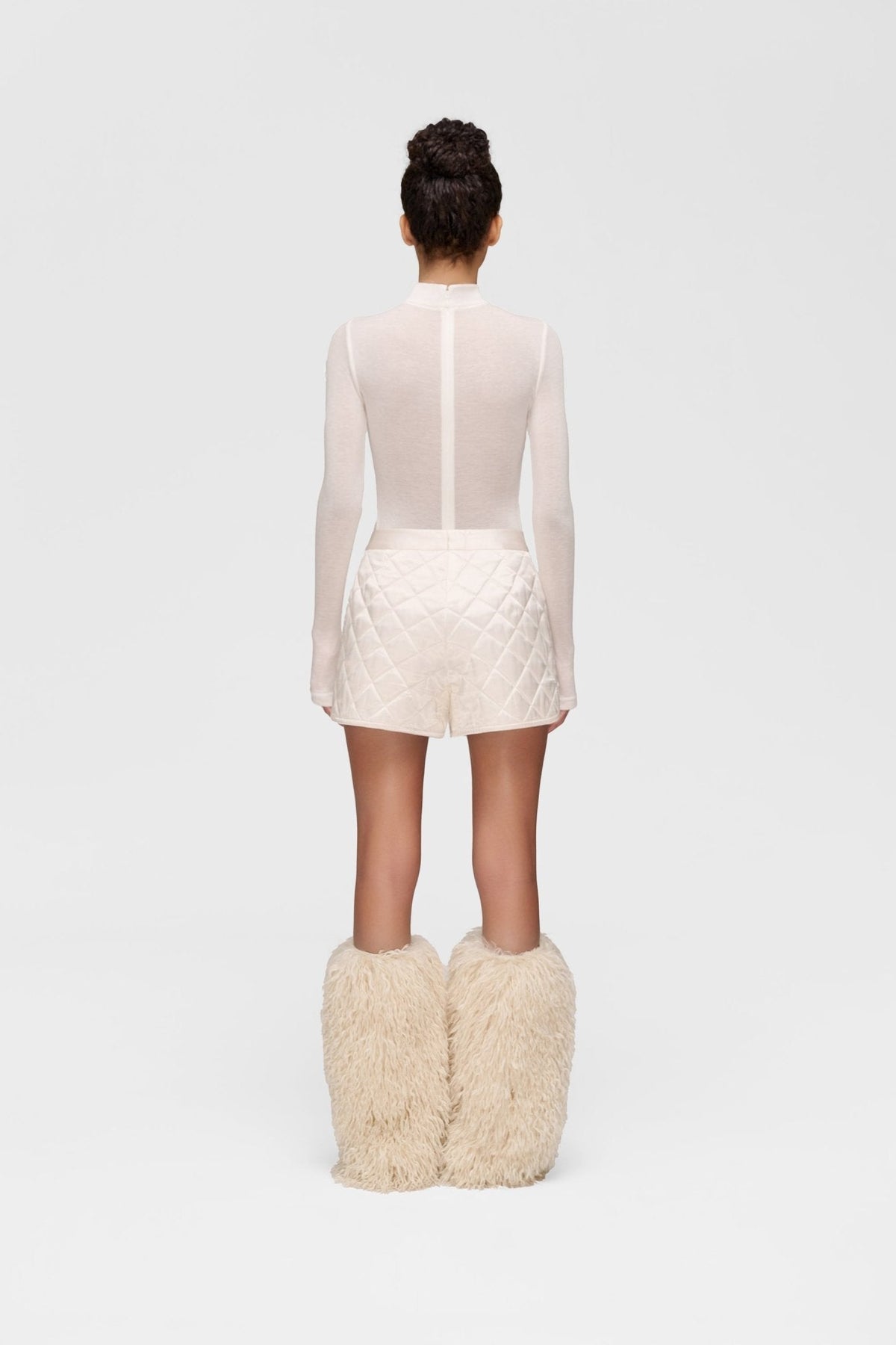 White Alice Short by Montsand